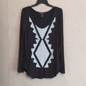 Elegant T- shirt with long sleeves. Size M. Karen Kane.